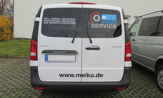 Transporter-Beschriftung für die Fahrzeugflotte der Firma Meiko Service