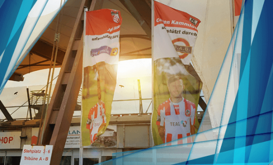 Die Hissfahne als stilsicheres und zeitloses Werbemittel Die Hissfahne als stilsicheres und zeitloses Werbemittel