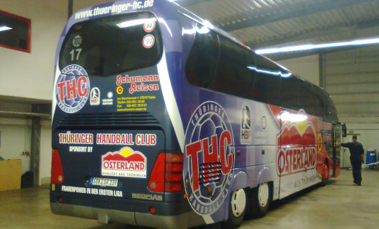 Busbeschriftung für den Mannschaftsbus des Thüringer HC